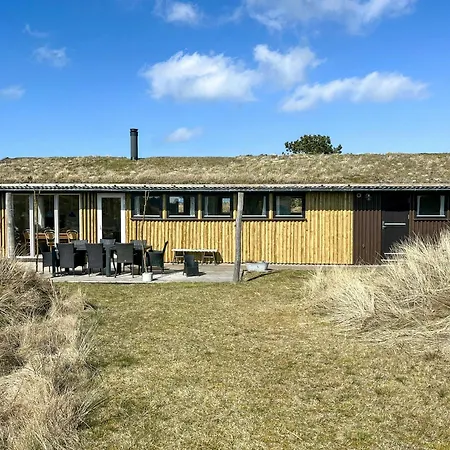 Feriehus Hyggeligt Gemt I Lyngbeklaedte Klitter